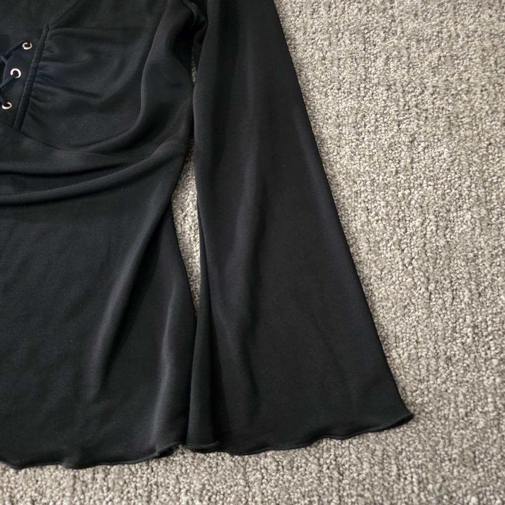 Wrapper Black Lace Up Bell Sleeve Top Women's Medium Goth Y2K Stretch Blouse - Picture 6 of 7